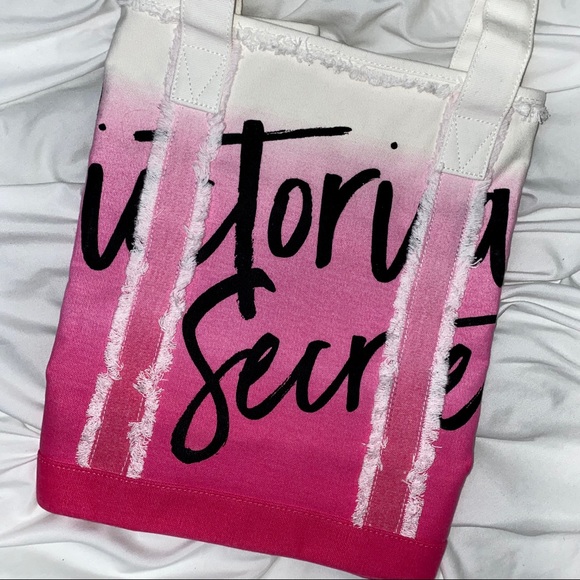 NWT Victoria’s Secret Frayed Ombré Tote Bag - Picture 2 of 4